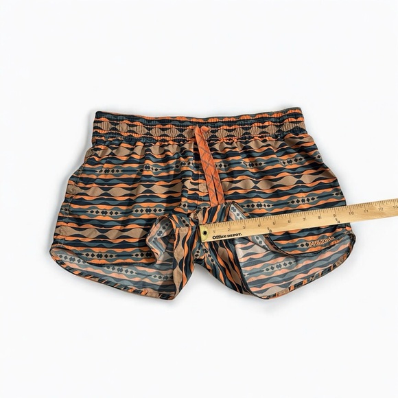 Patagonia Shorts Womens Medium 2” Aztec Print Planing Micro Stretch Hike Camp - Picture 4 of 6